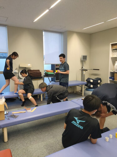 Athletic Trainer11